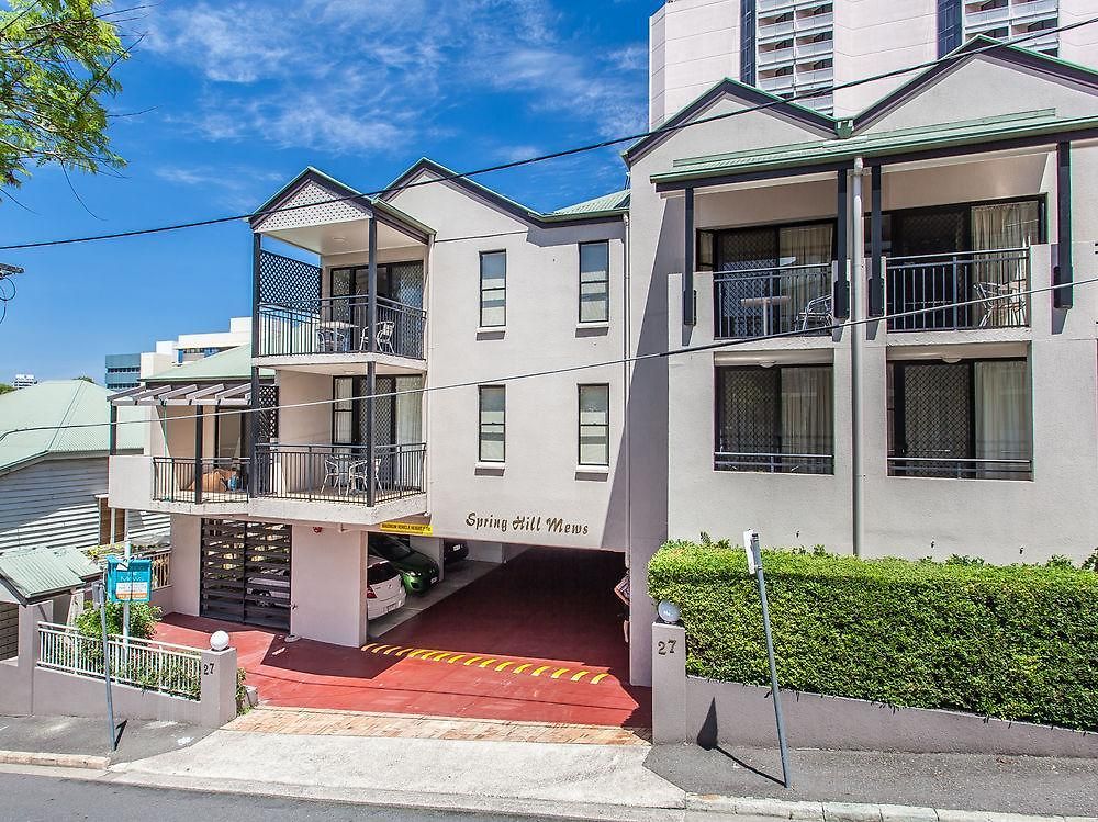 Spring Hill Mews 4*