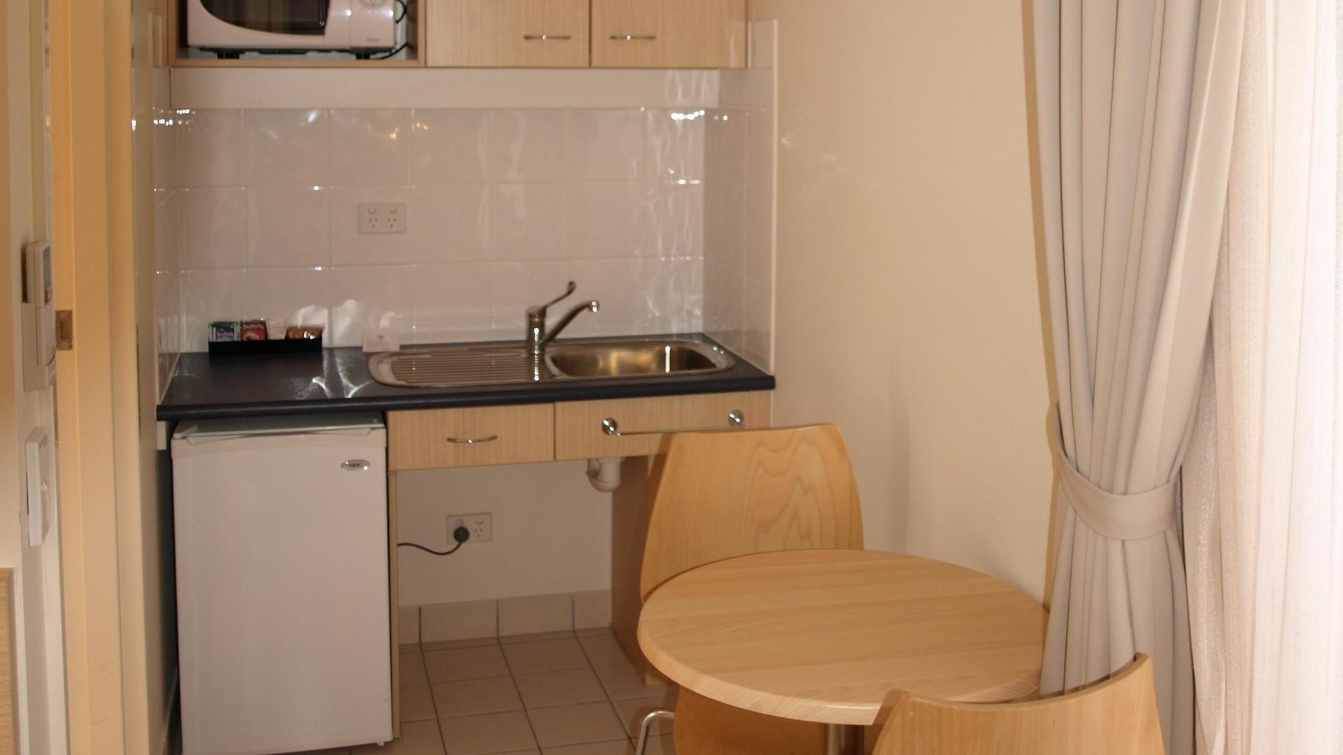 Airolodge International Motel