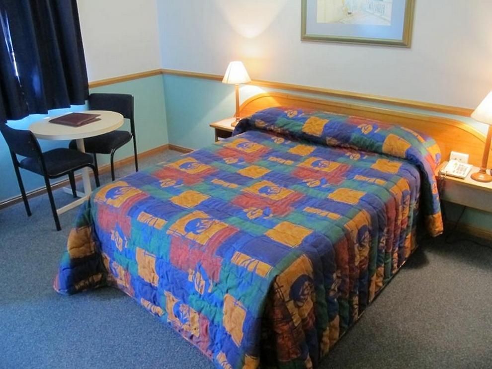 Spring Hill Hotel 3*
