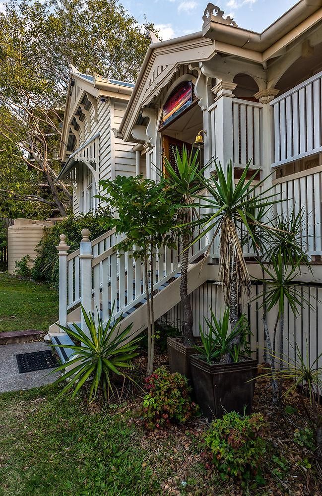 Minto Colonial Guest house