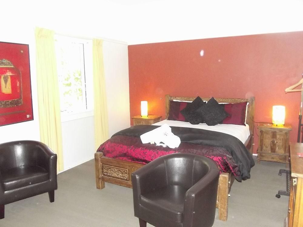 Edward New Fam Bed & Breakfast 4*