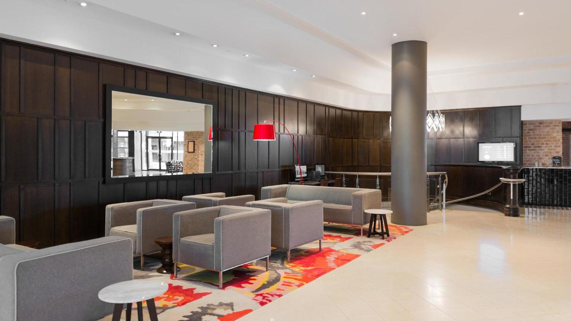 Mantra On Queen Hotel 4*