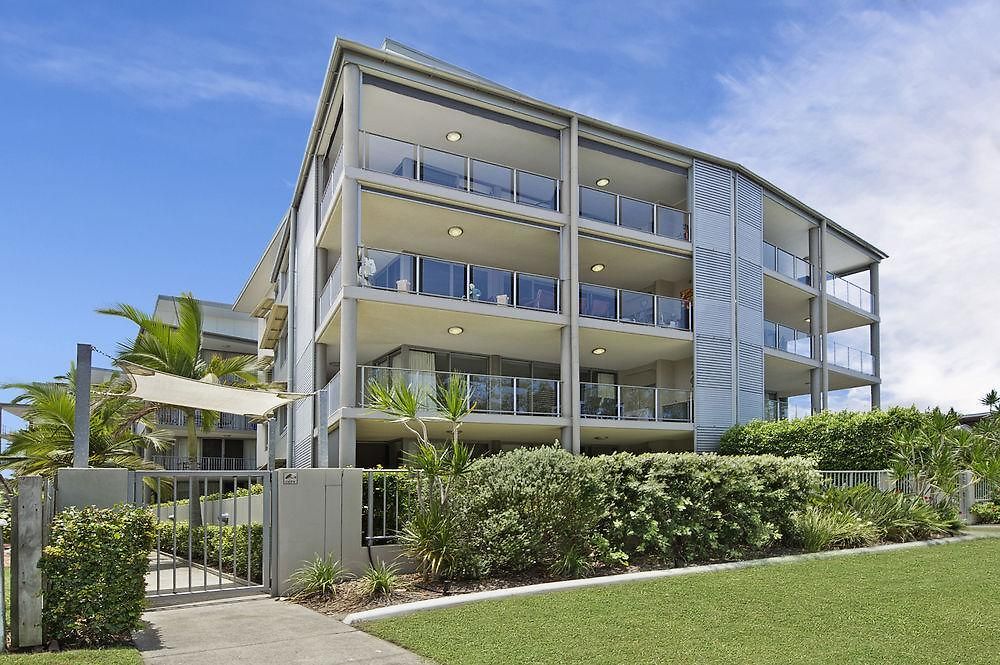 On The Bay - Bribie Island Hotel