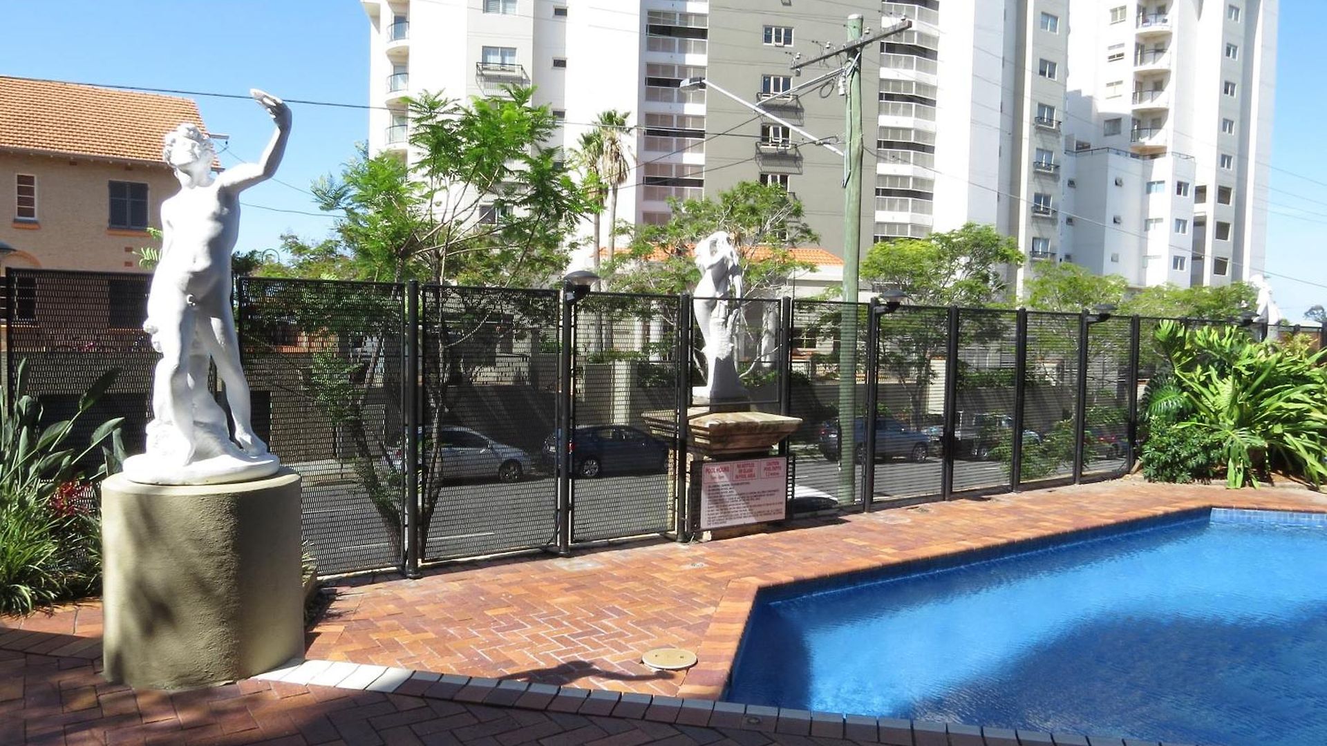 Hillcrest 4* Brisbane