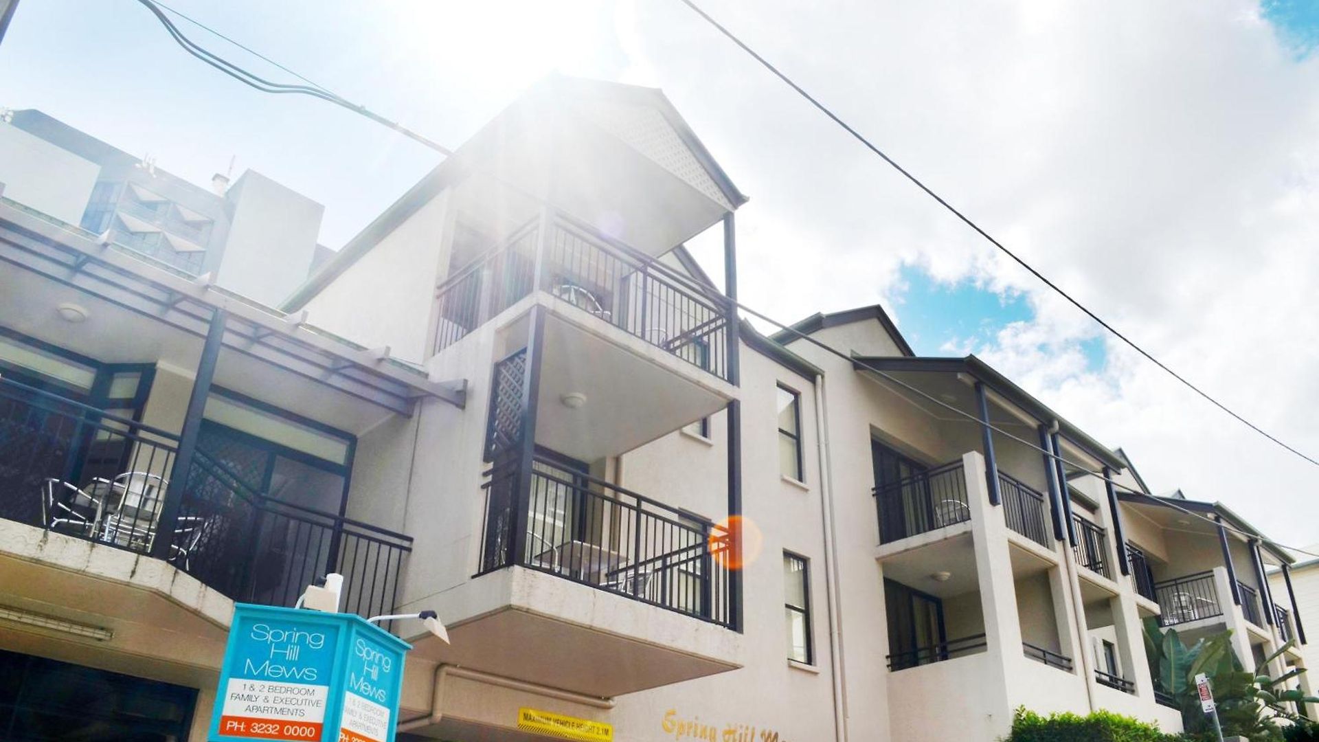 Spring Hill Mews Aparthotel