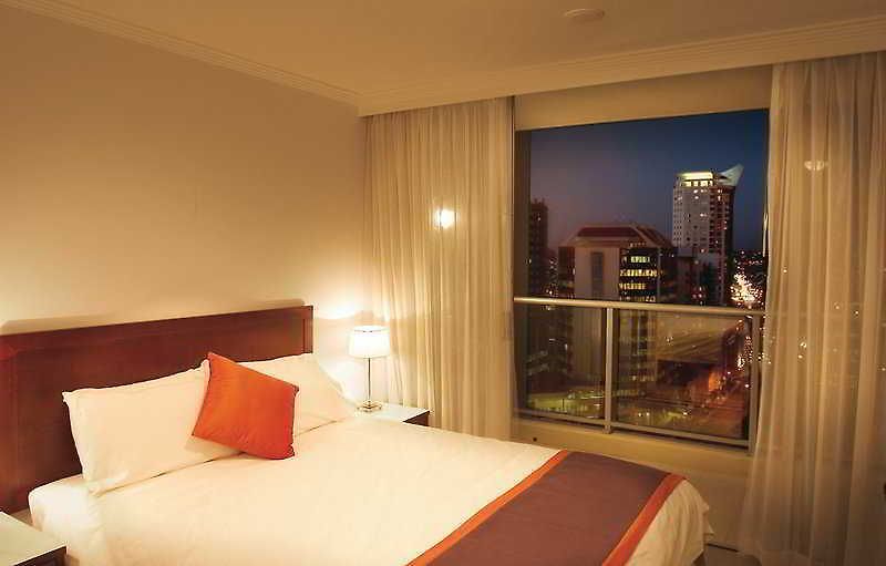 Oaks Lexicon Aparthotel 4*