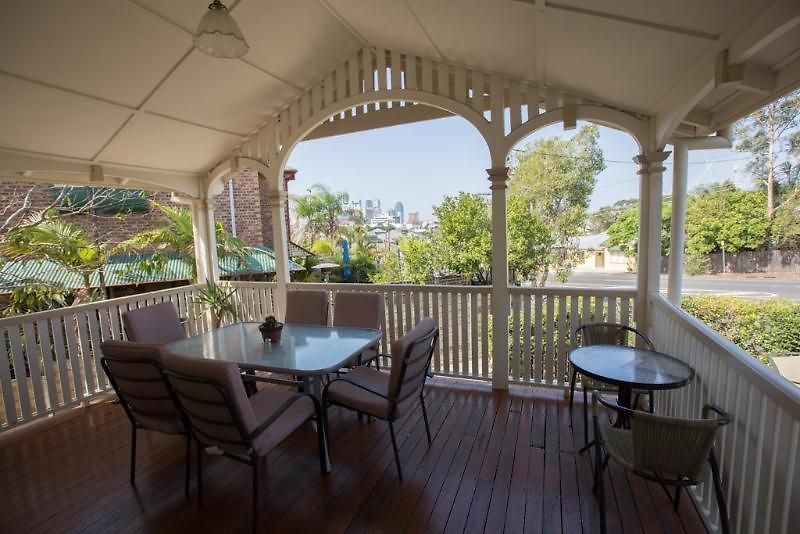 Minto Colonial Guest house