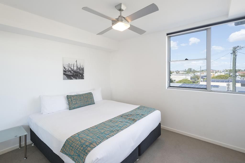 Eastwood 5*