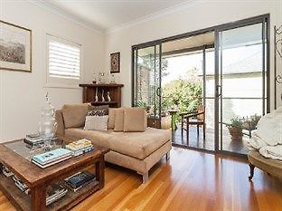 Scobie's Boutique Bed & Breakfast Brisbane