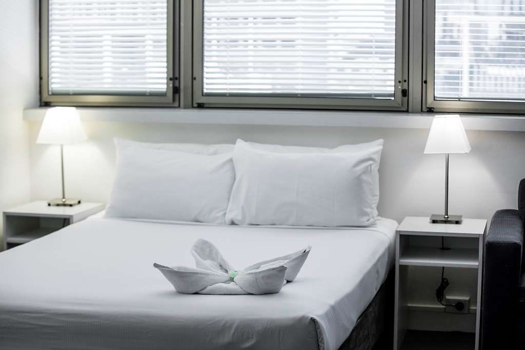 George Brisbane, Independent Collection By Evt Hotel Brisbane