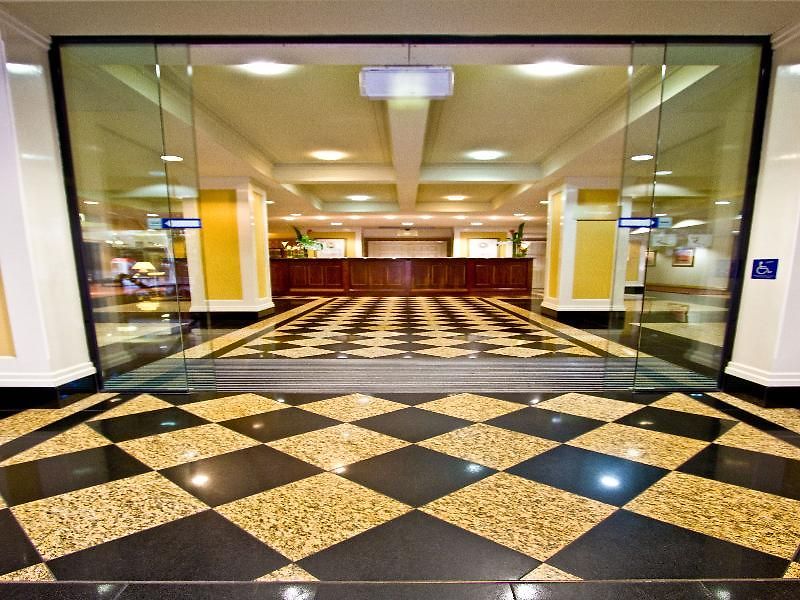 Adina Anzac Square Aparthotel 5*