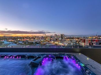 Eastwood 5*