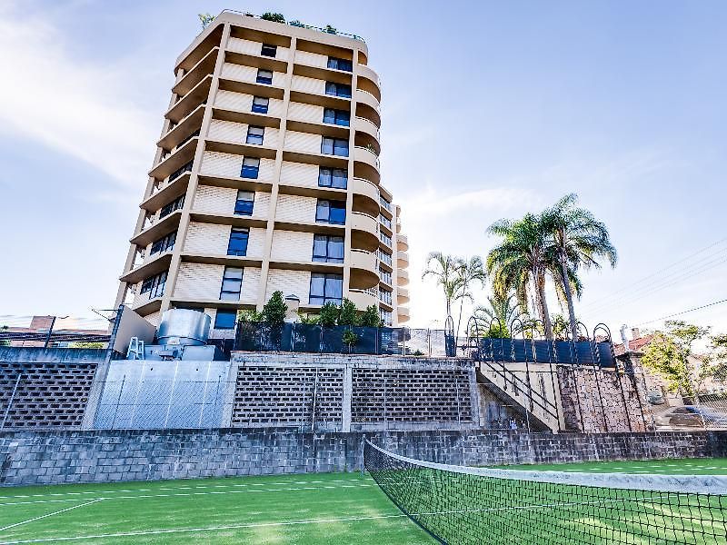 Hillcrest Aparthotel