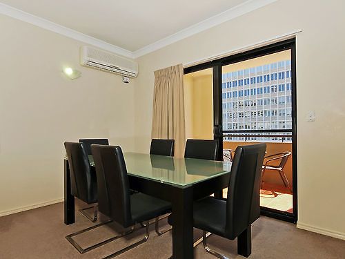 Spring Hill Aparthotel 4*