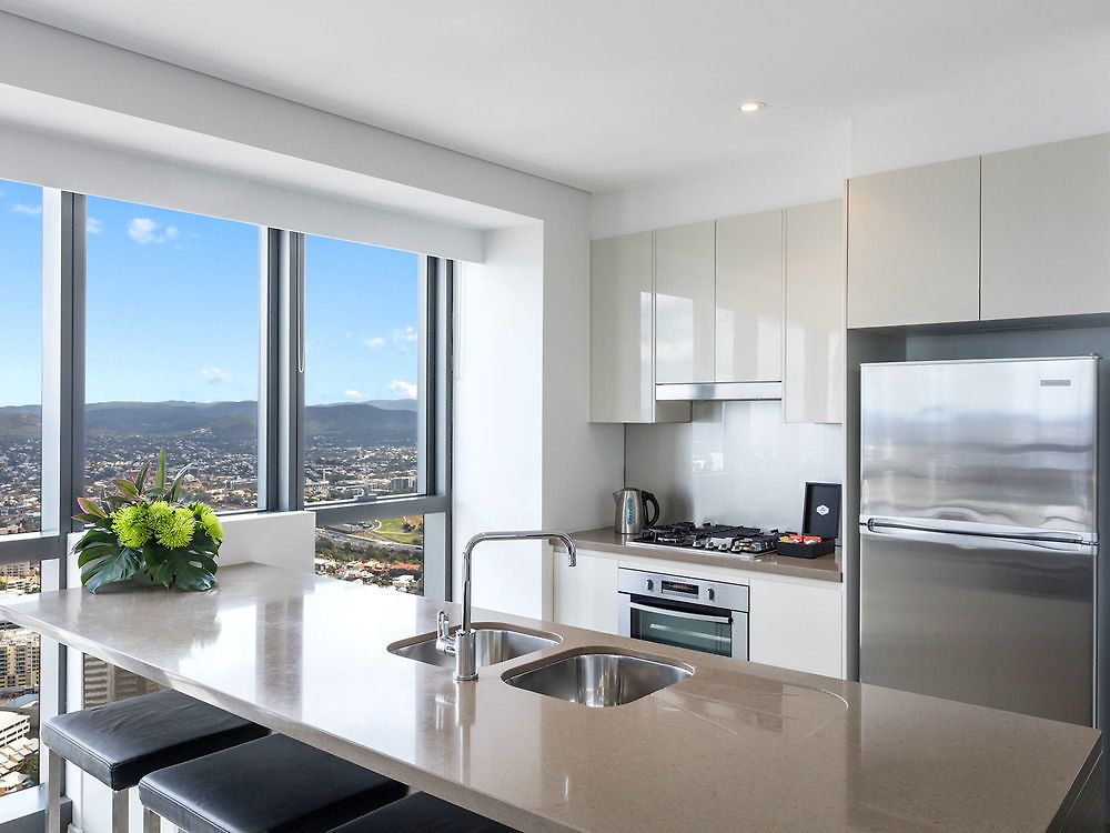 Meriton Adelaide Street, Hotel 5*