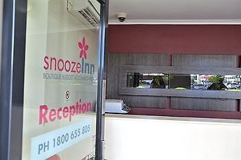Snooze Motel