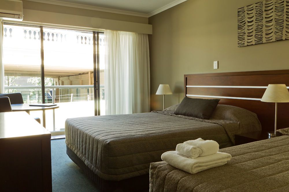 Riverside Southbank Hotel