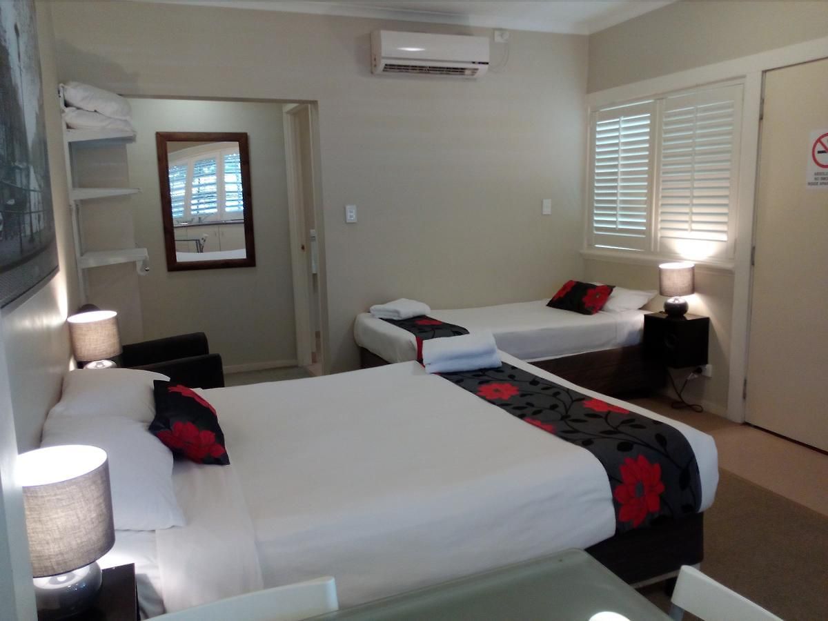 Street Aparthotel