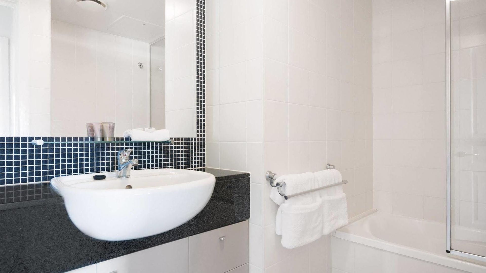 Oaks Mews Aparthotel Brisbane