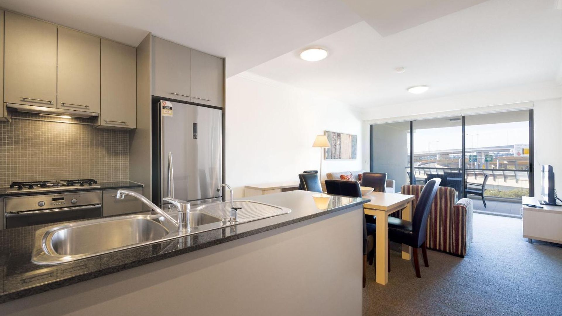 Oaks Mews Aparthotel 4*