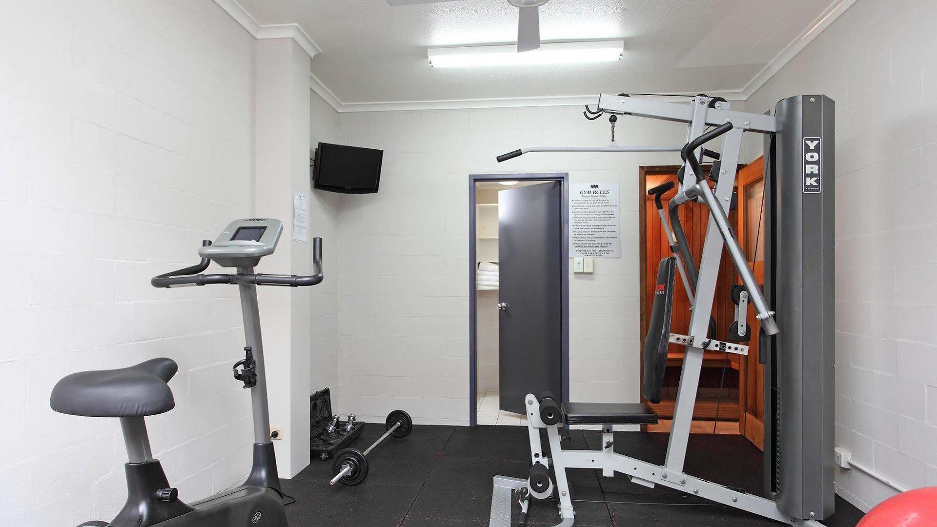 Ramada By Wyndham Windsor Hotel