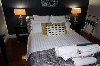 One Thornbury Bed & Breakfast