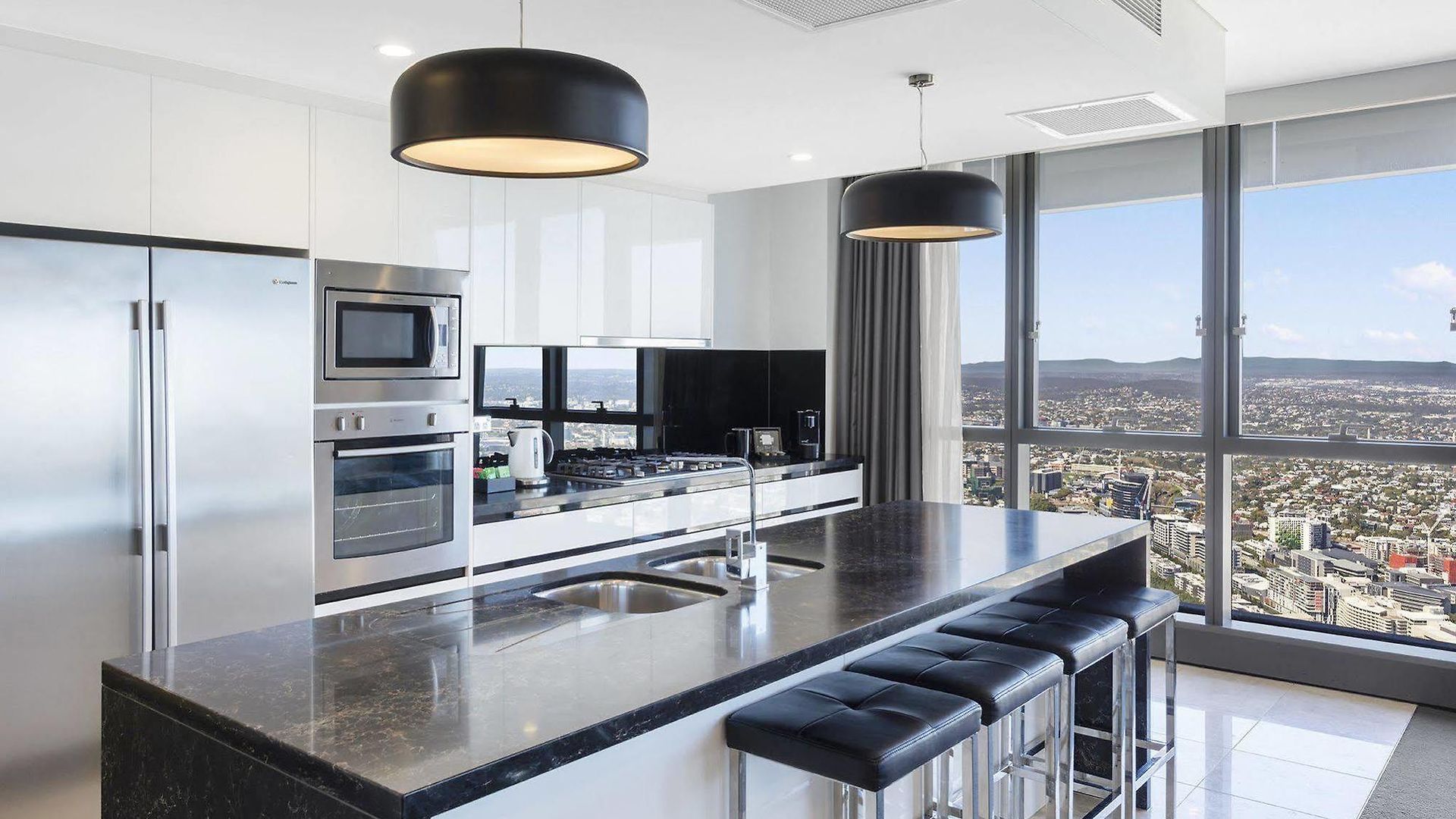 Hotel Meriton Herschel Street, 5*