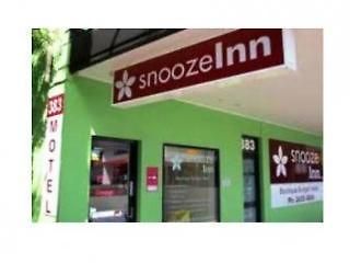 Motel Snooze 3*