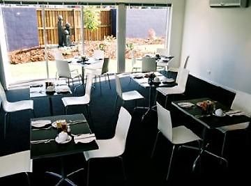 Rocklea International 4*