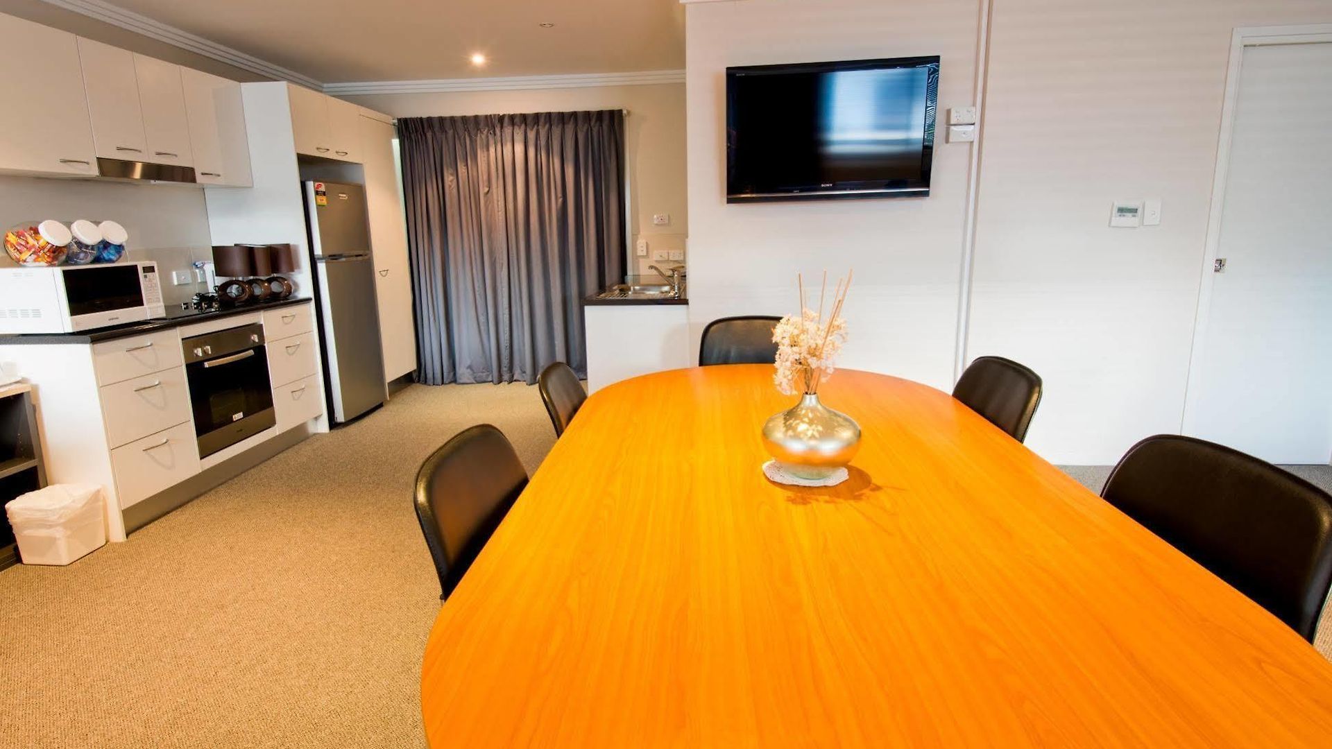 Aparthotel Southern Cross 4*