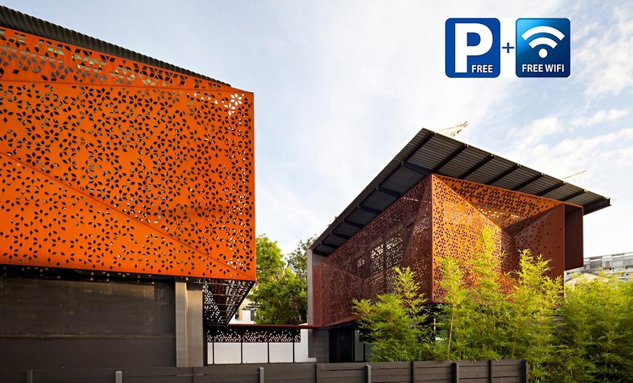 Inner Haven Enviro-luxury - With Free Parking * Brisbane