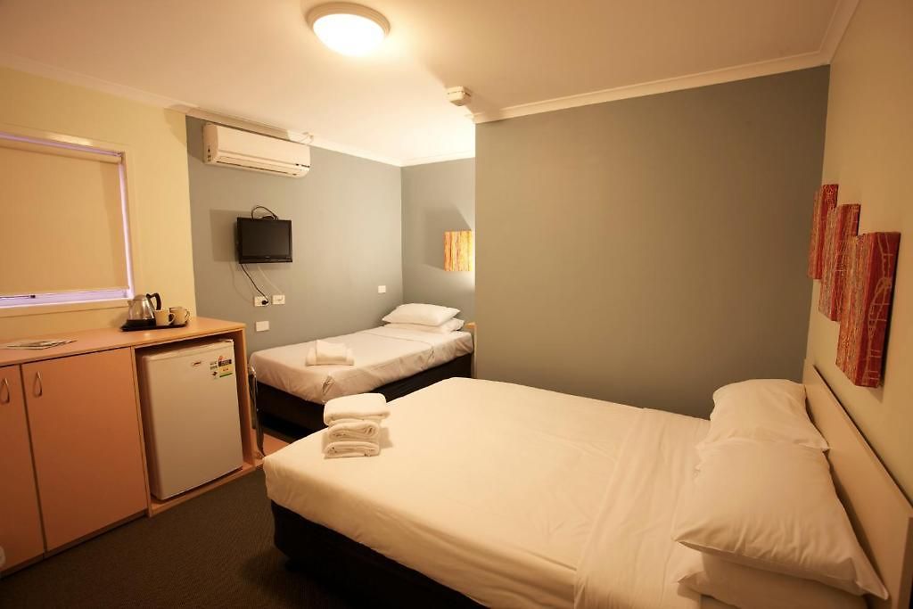 Snooze Motel 3*