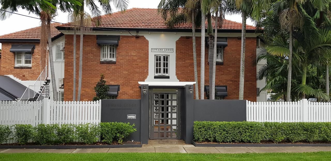 Edward New Fam Bed & Breakfast 4*