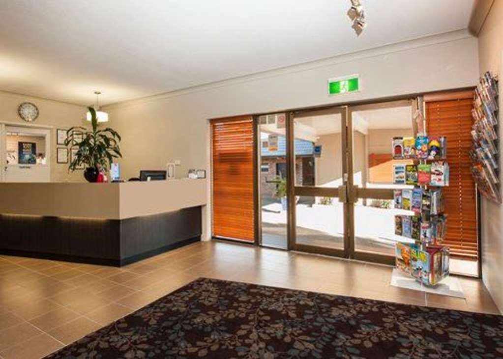 Airport Admiralty Motel
