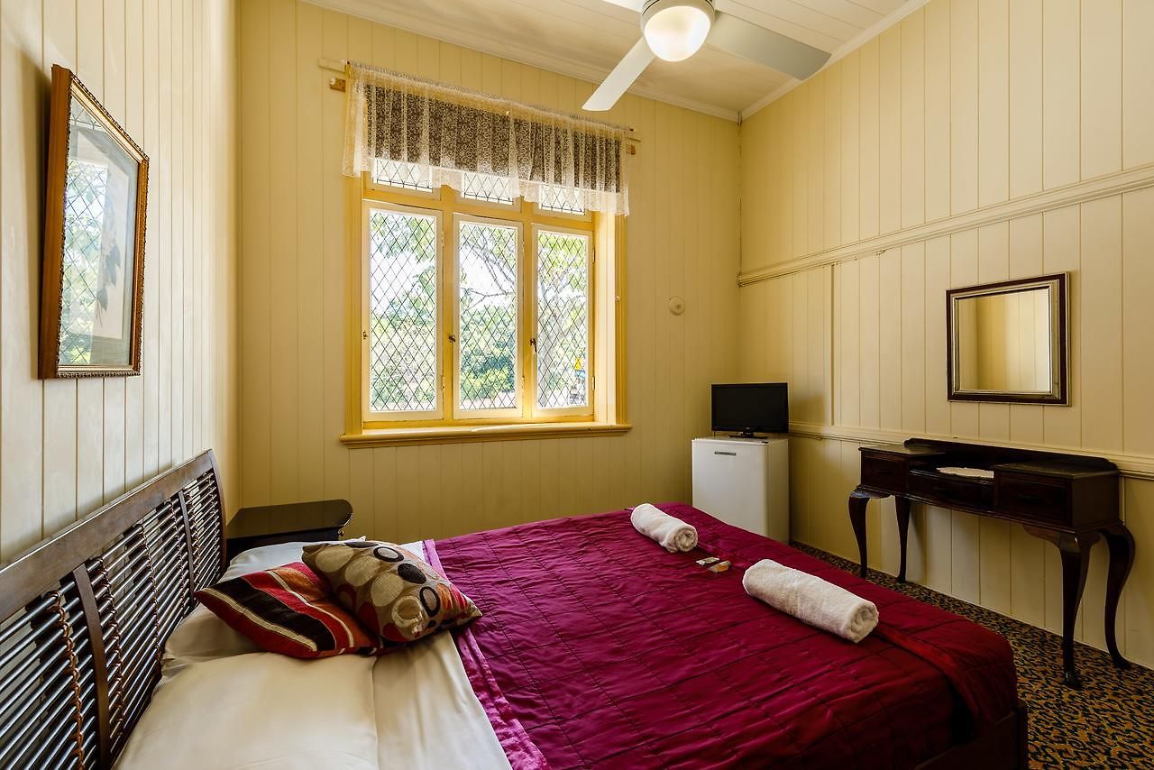 Bowen Terrace 3* Brisbane