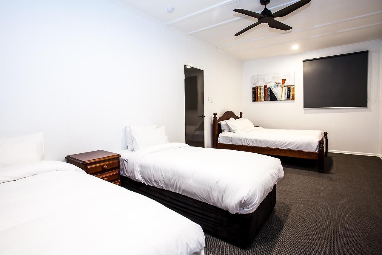 Darra & Conference Centre Motel 4*