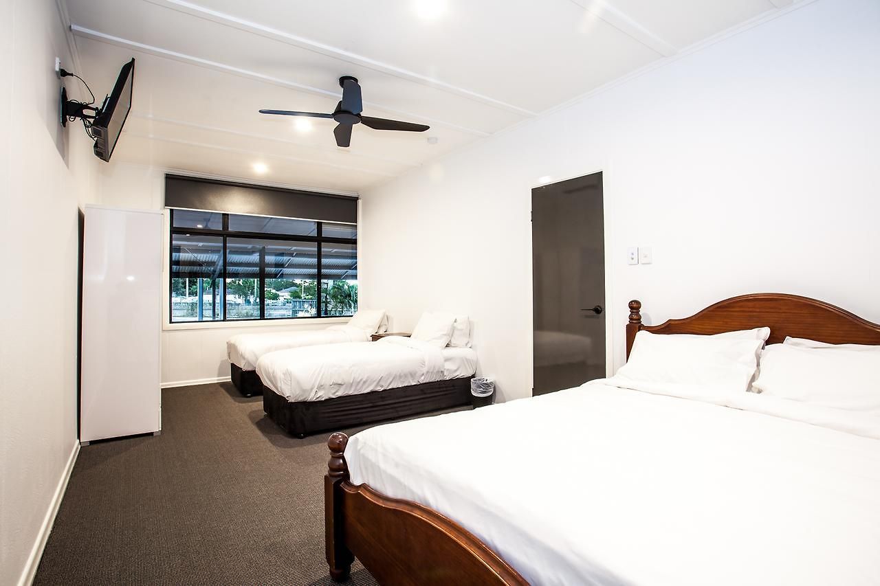 Darra & Conference Centre Motel 4*