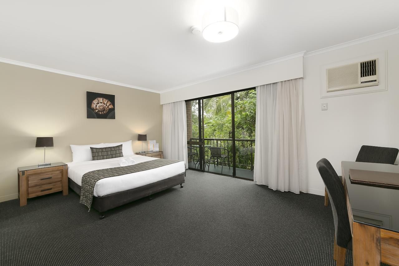 Mt Ommaney 3*