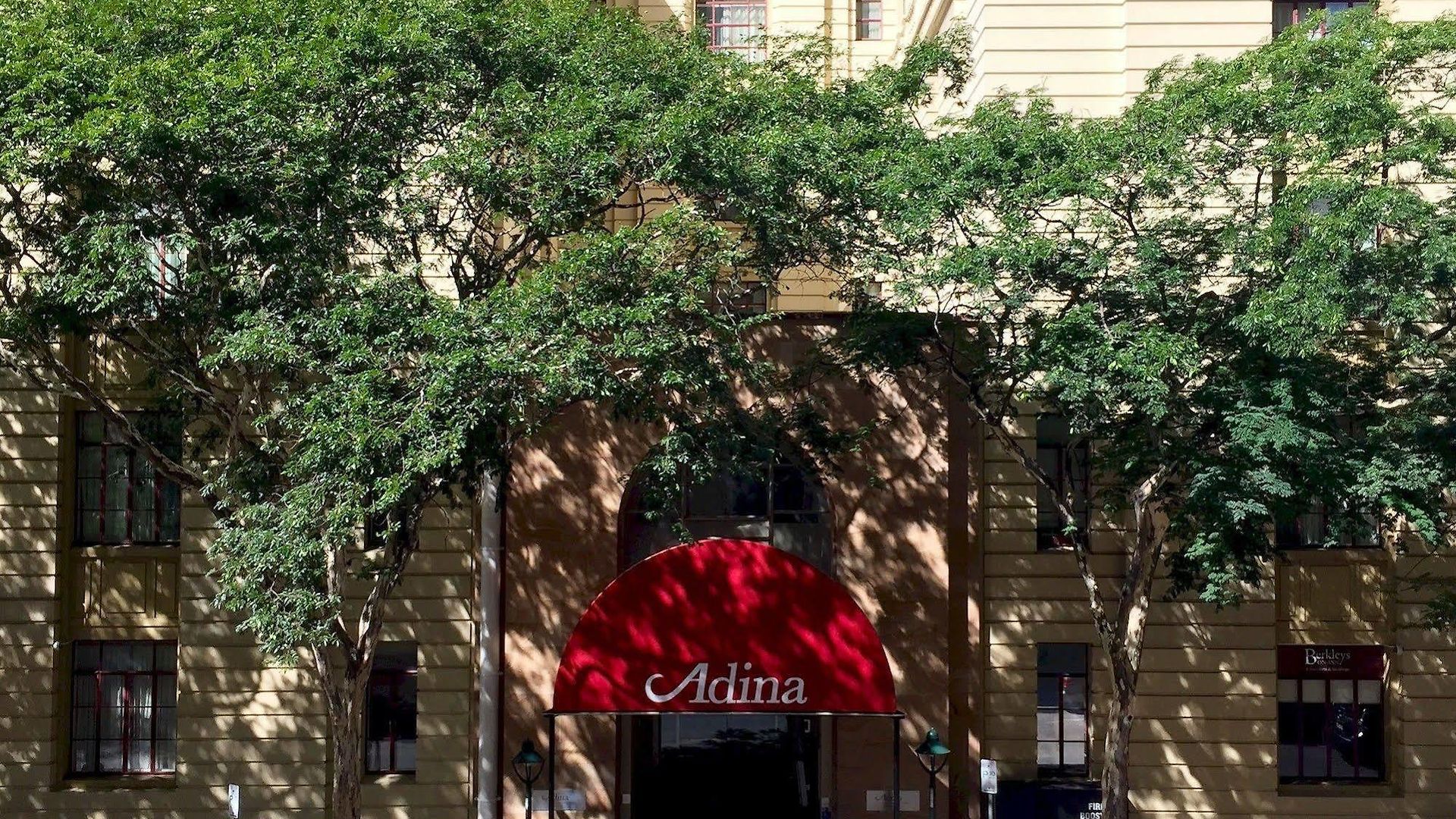 Aparthotel Adina Anzac Square 5*