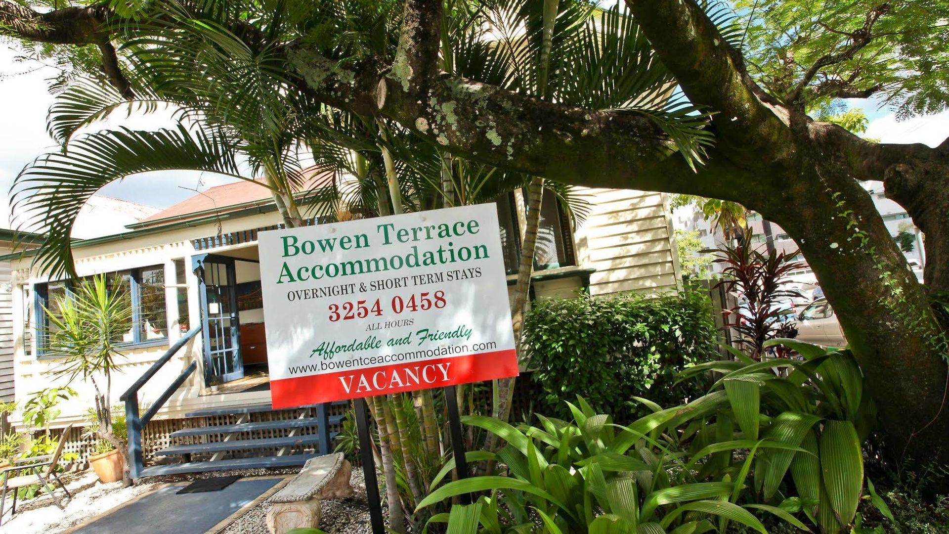 Bowen Terrace 3* Brisbane