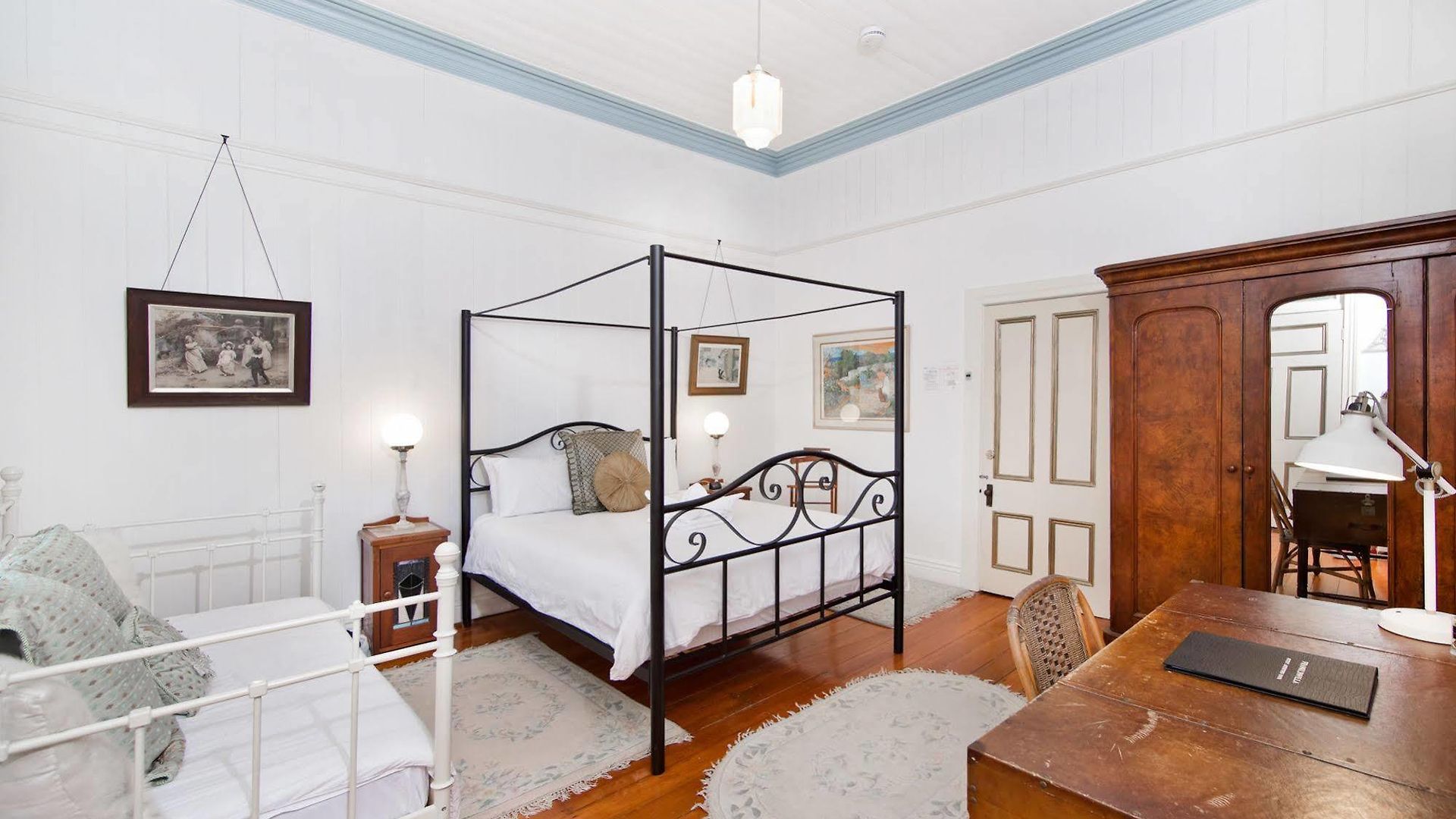 Guest house Franklin 4*