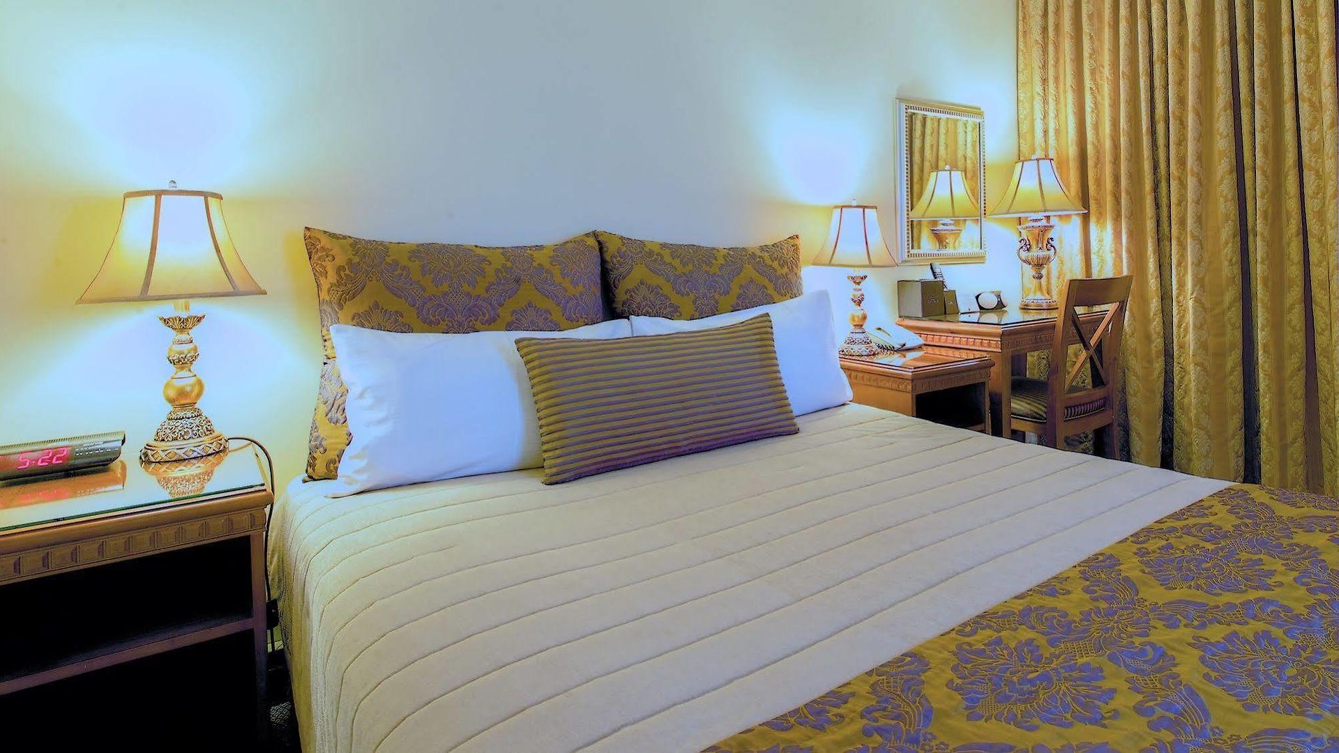 Soho 4*
