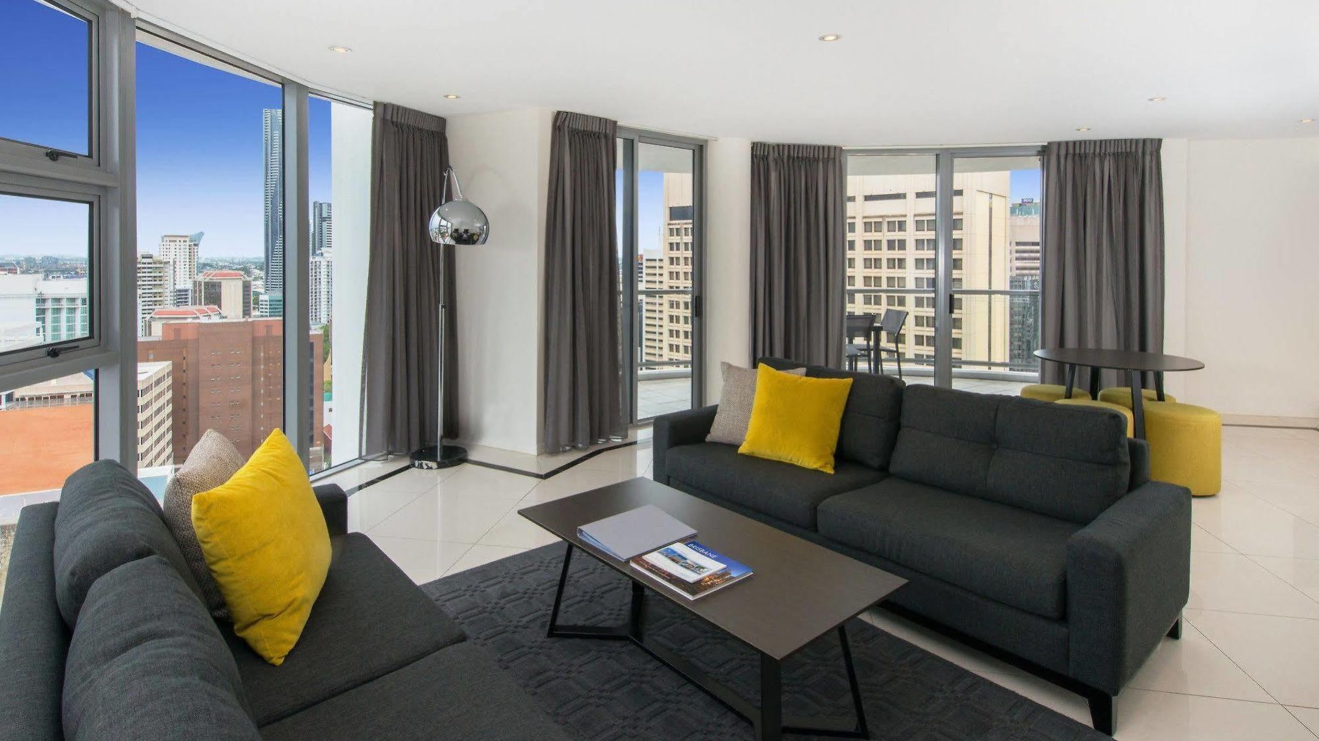 Aparthotel Mantra On Edward 4*
