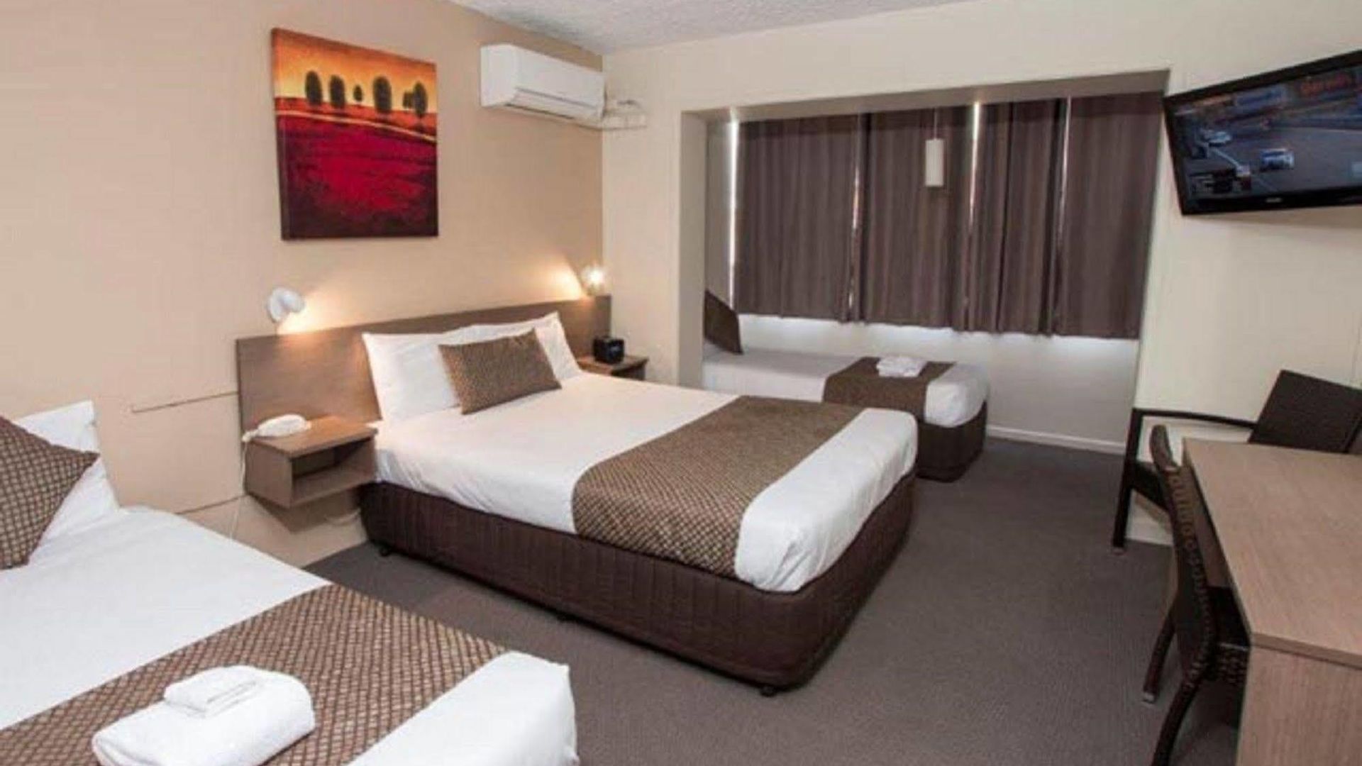 Motel The Metropolitan Spring Hill 4*