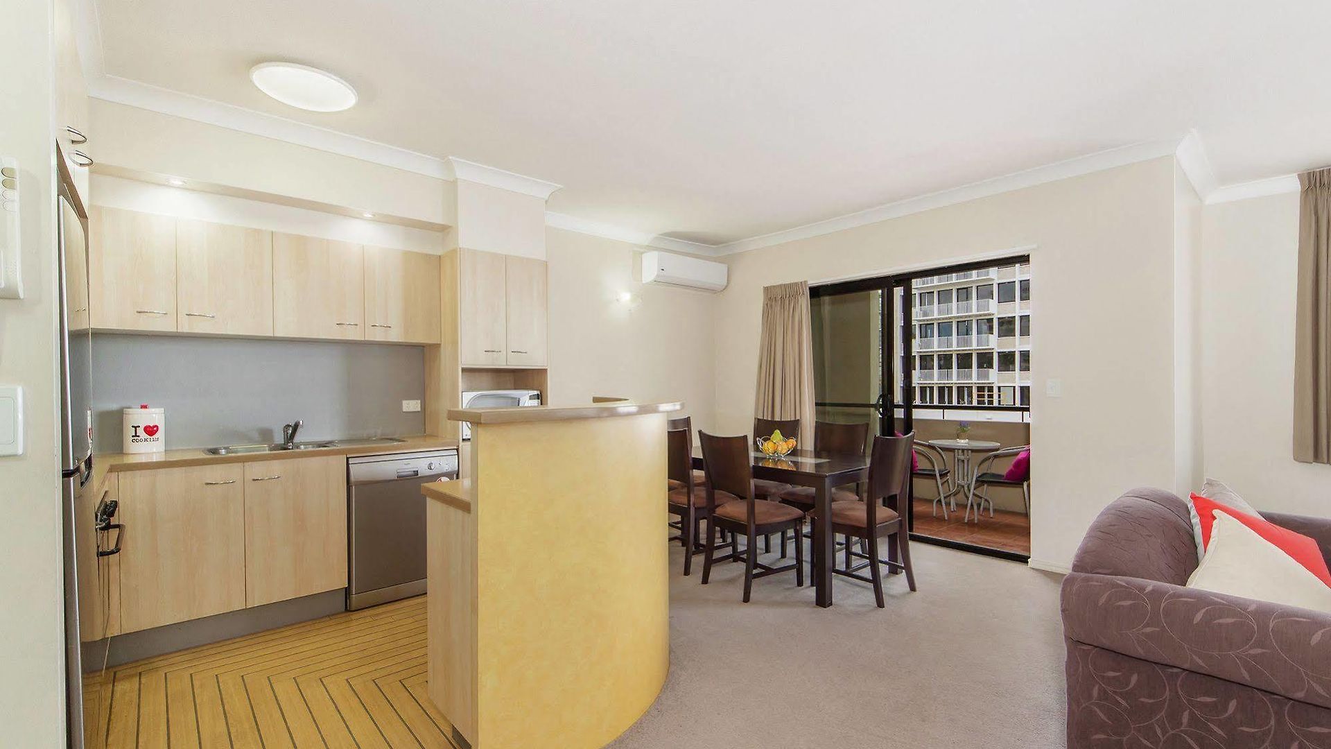 Aparthotel Spring Hill 4*