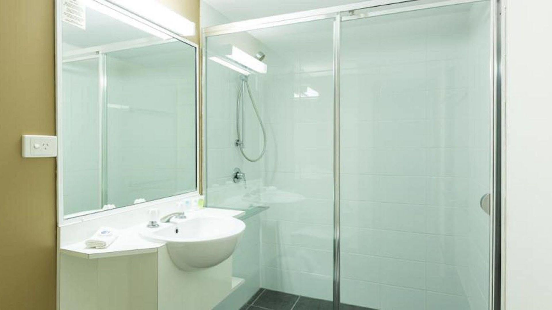 Toowong & Aparthotel