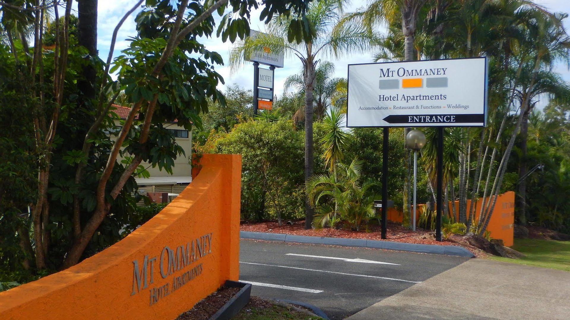 Mt Ommaney 3* Brisbane