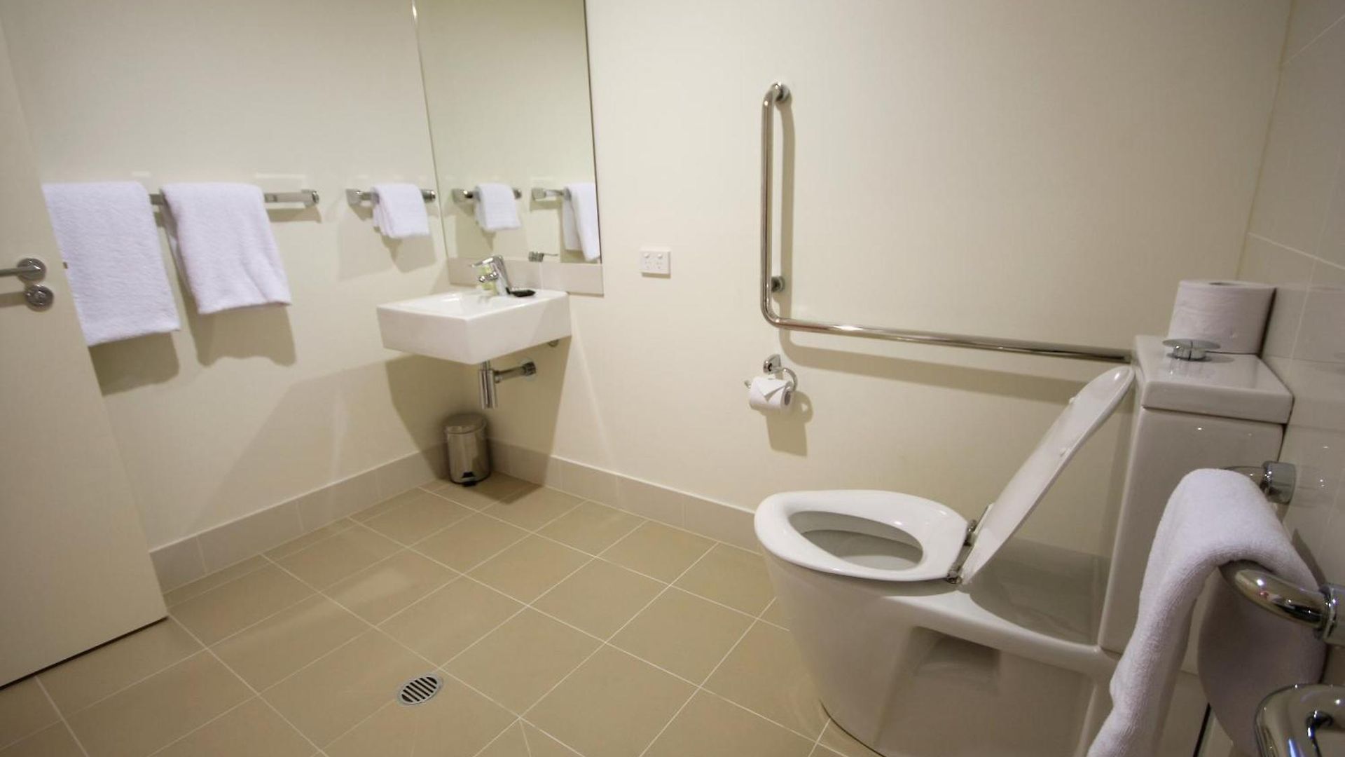 Domain Serviced 5*
