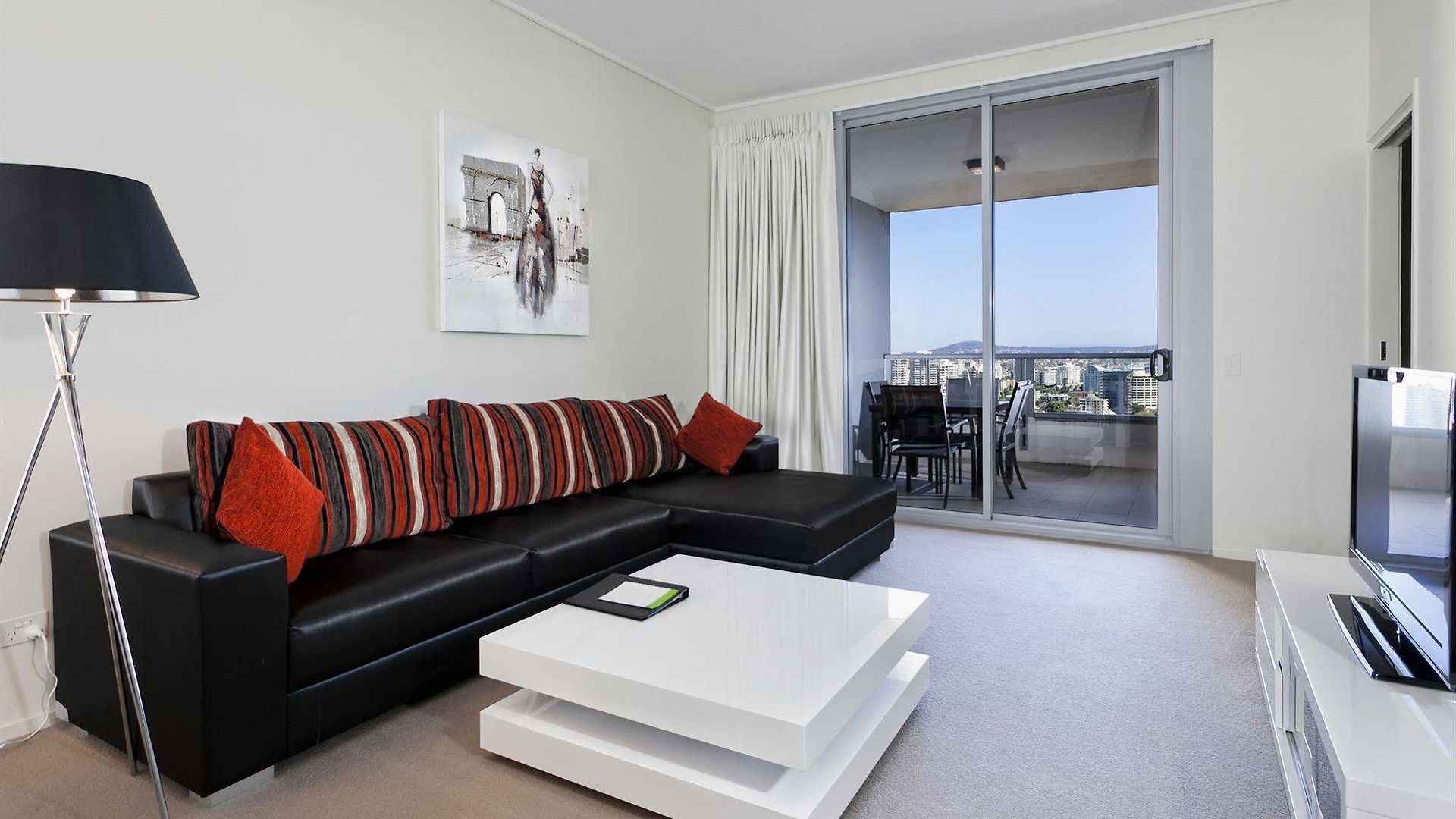 Mantra On The Quay Aparthotel 4*