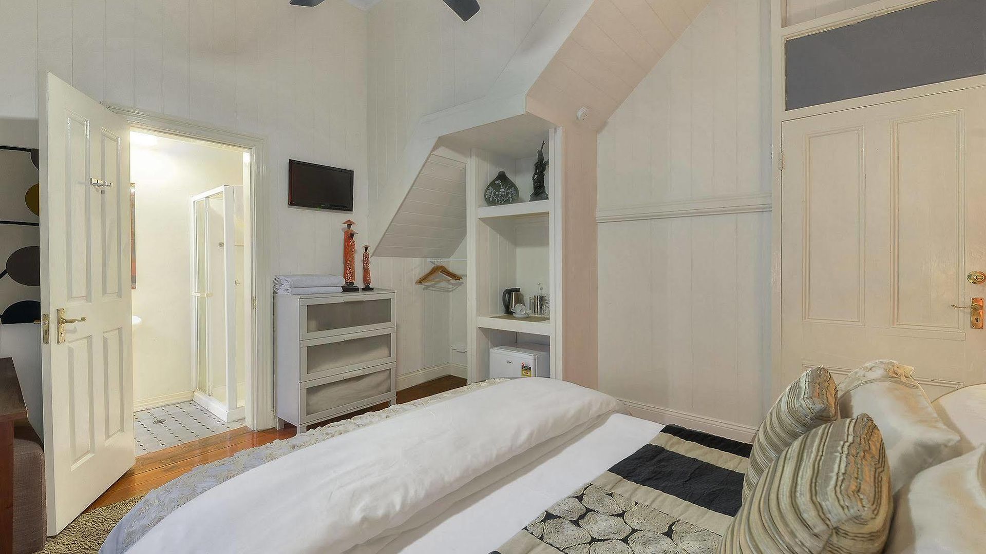One Thornbury Bed & Breakfast